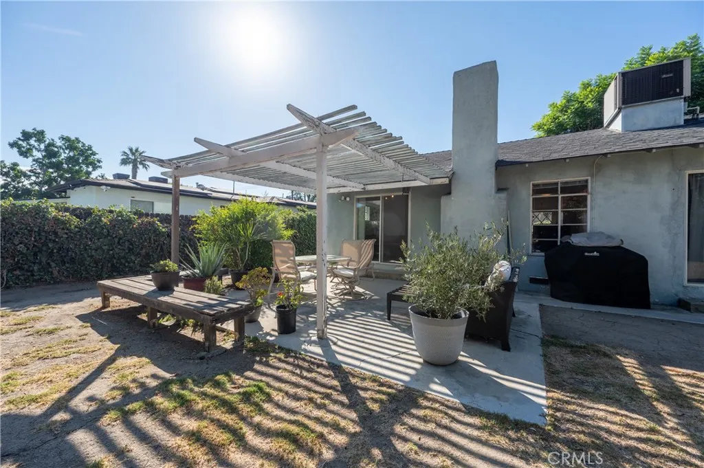 15815 Bassett Street, Lake Balboa, California 91406 home-pic-12